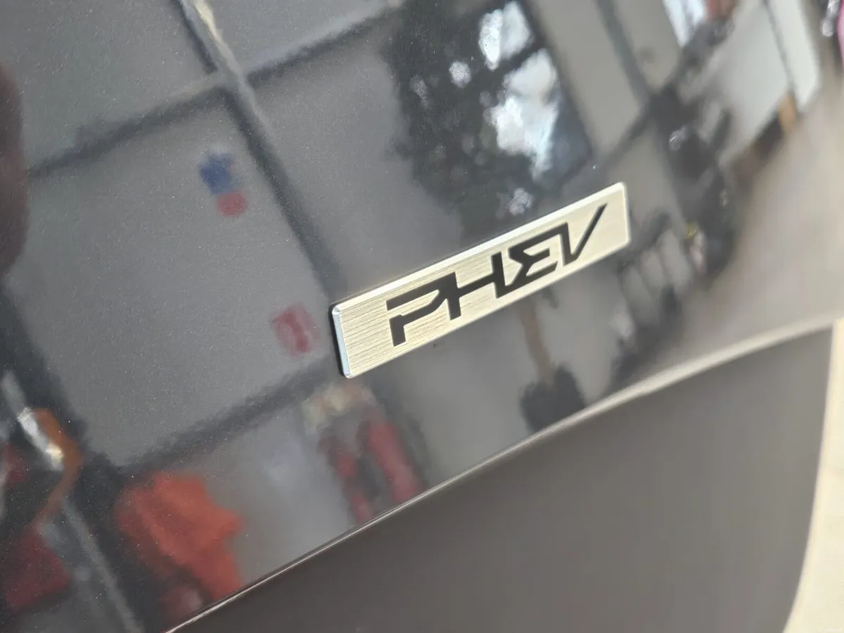 23 KIA SPORTAGE K3 PHEV MY23 5DR AUTO - Image 2