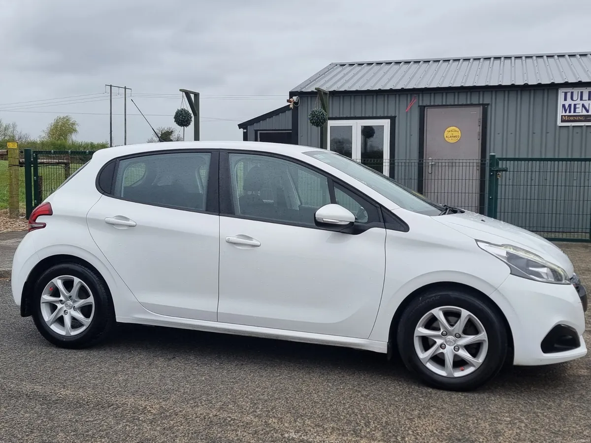 2018 PEUGEOT 208 1.2L NCT&TAXED €8,990 - Image 4