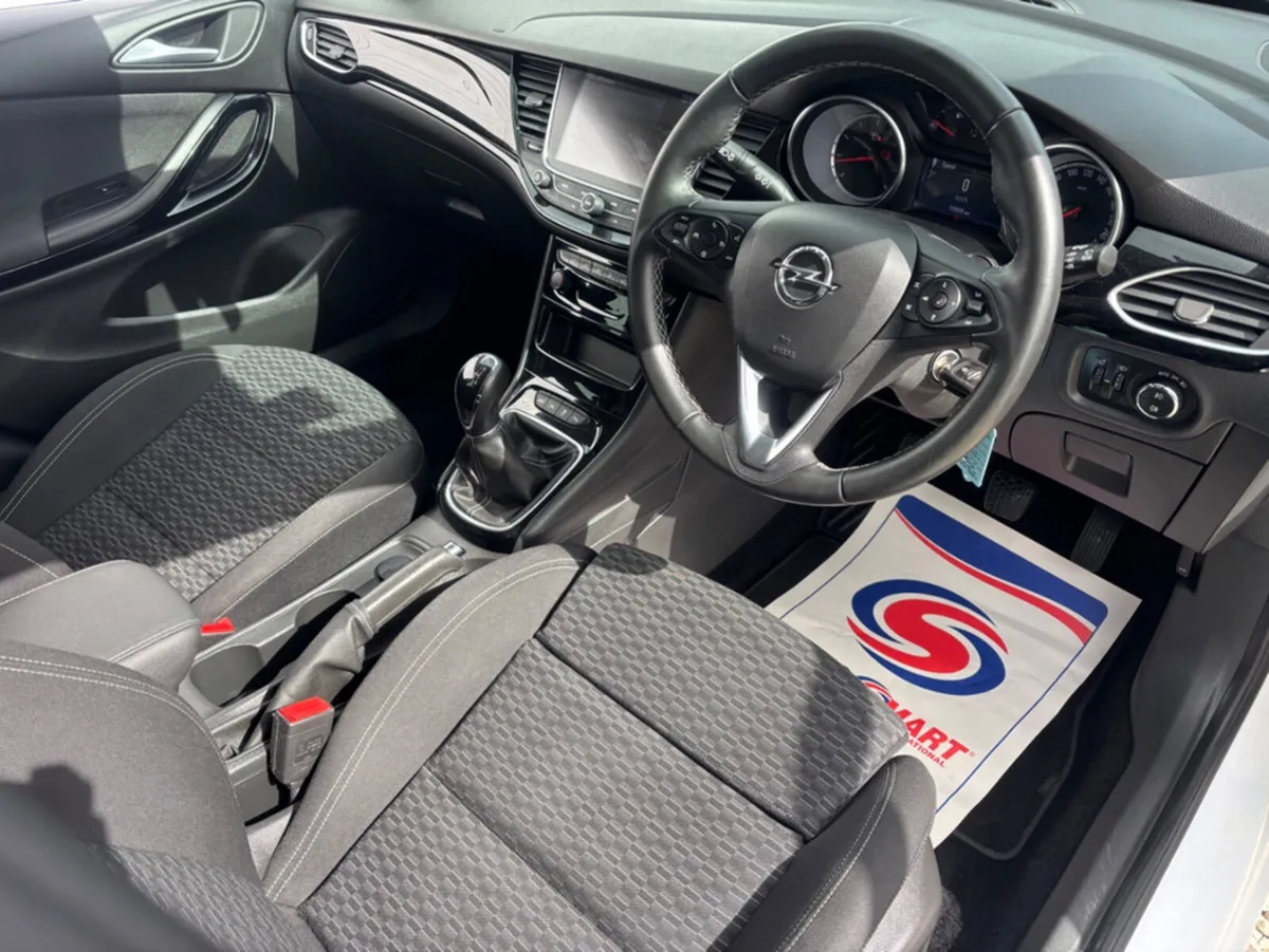 Opel Astra SPORTS TO TOURER SRI 1.4 I 150PS 5DR - Image 2