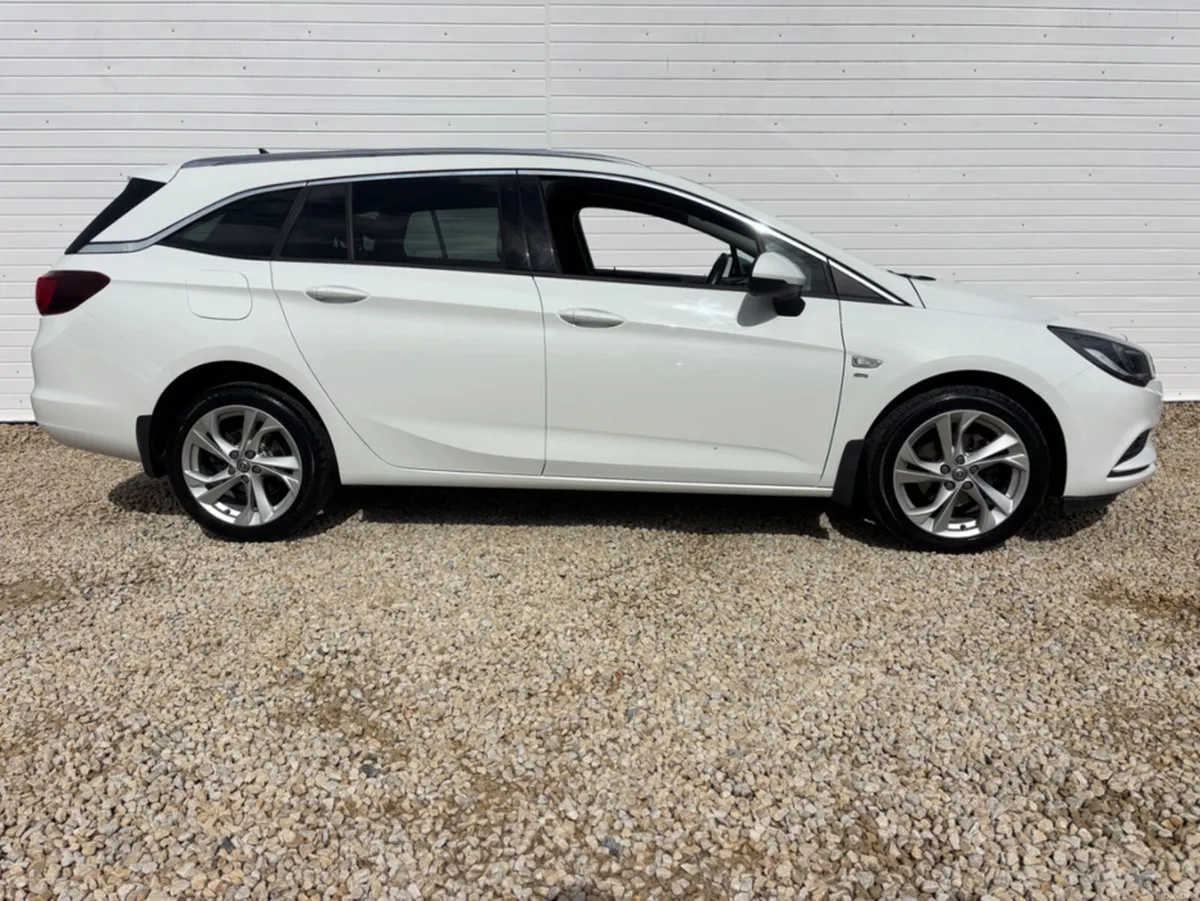 Opel Astra SPORTS TO TOURER SRI 1.4 I 150PS 5DR - Image 3