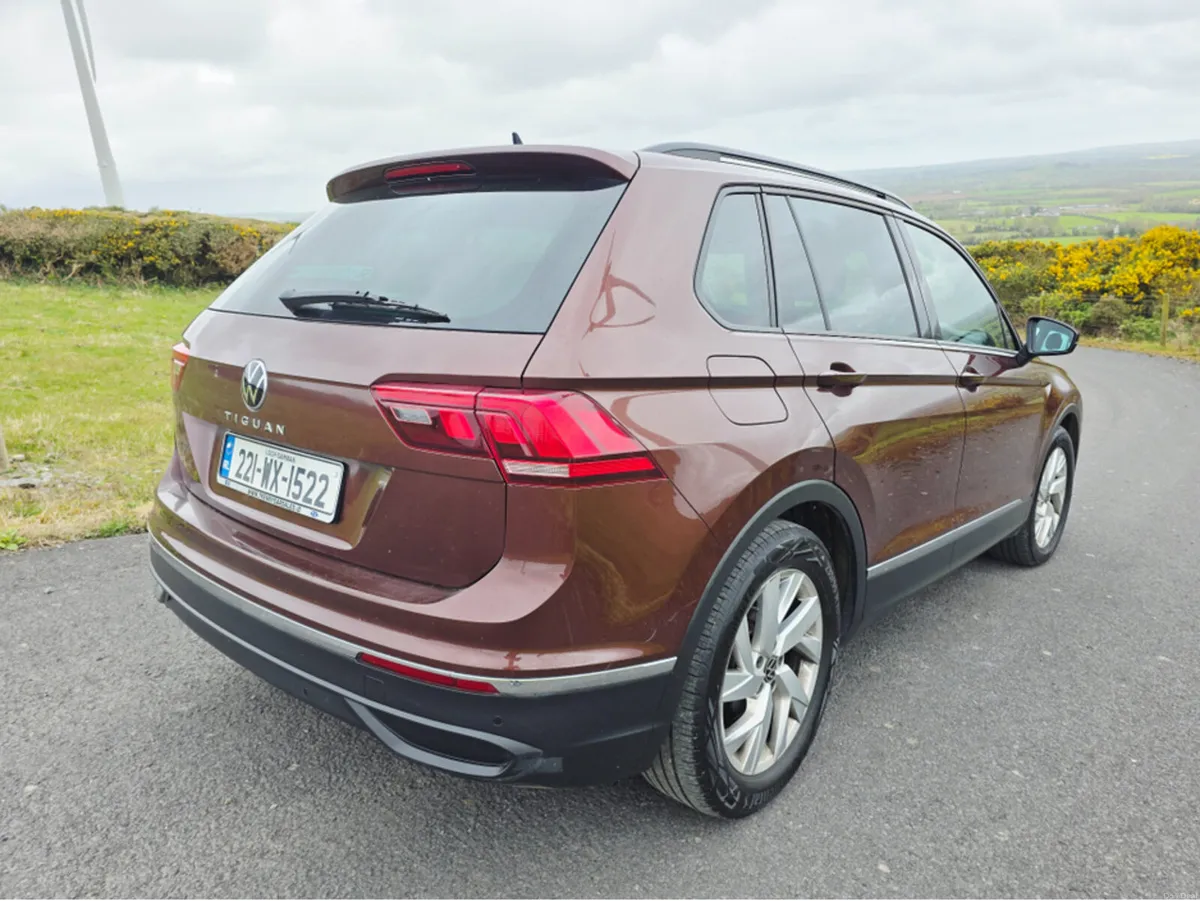 Volkswagen Tiguan LIFE 2.0 TDI MANUAL 6SPEED FWD 1 - Image 3