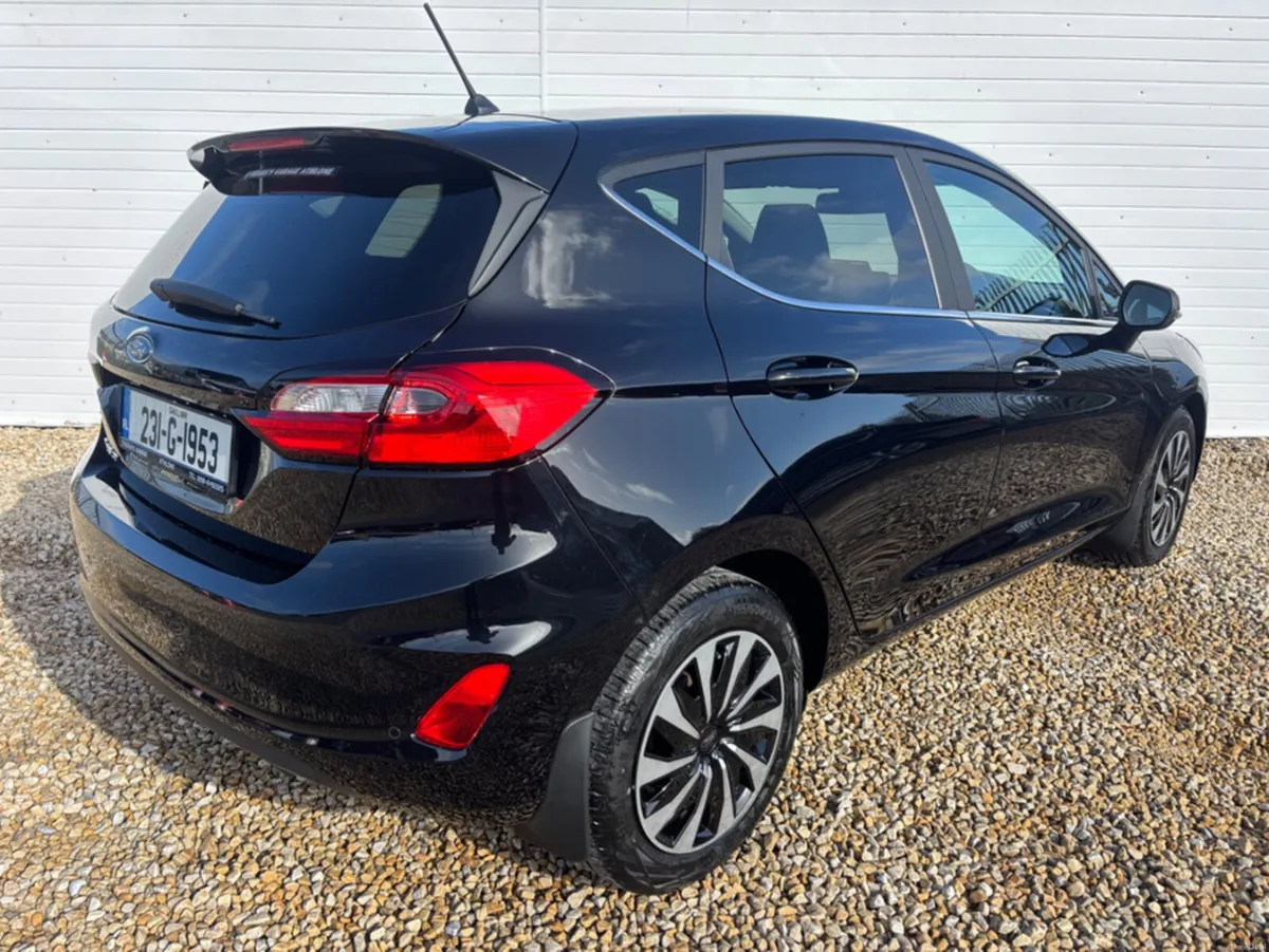 Ford Fiesta TITANIUM 1.0T 100 S6.2 M6 F 4DR - Image 3