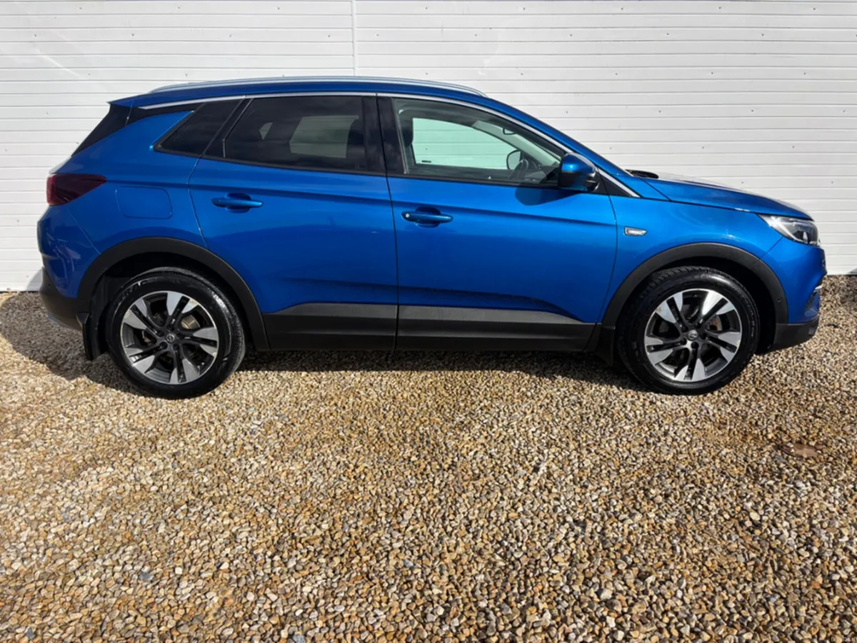 Opel Grandland X SRI 1.6 TURBO D 12 120PS 4DR - Image 2