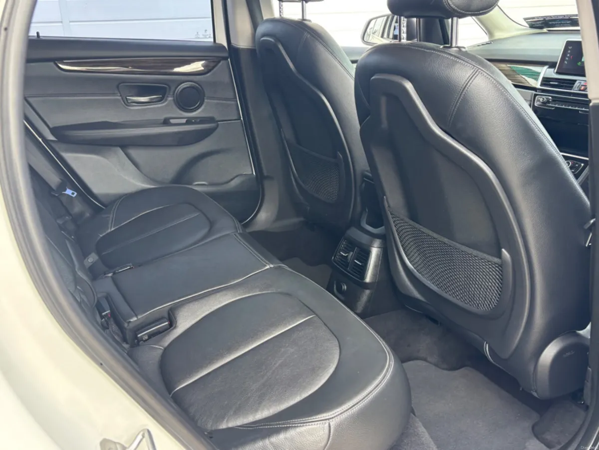 BMW 2-Series 218 5DR AUTO - Image 4