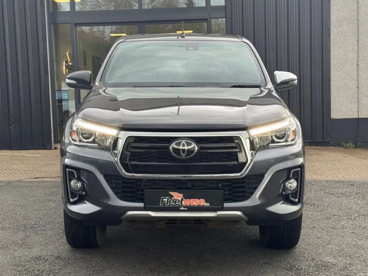 2.4 D-4D Invincible X Pickup Double Cab 4dr Diesel - Image 2