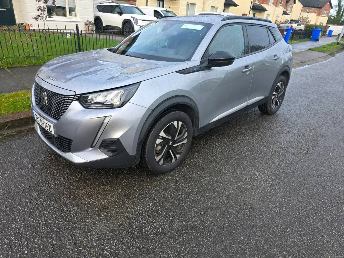 PEUGEOT e2008 2 seater electric car derived van - Image 2