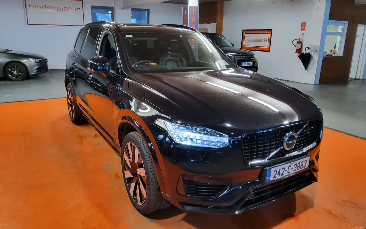 Volvo XC90 2024 - Image 1