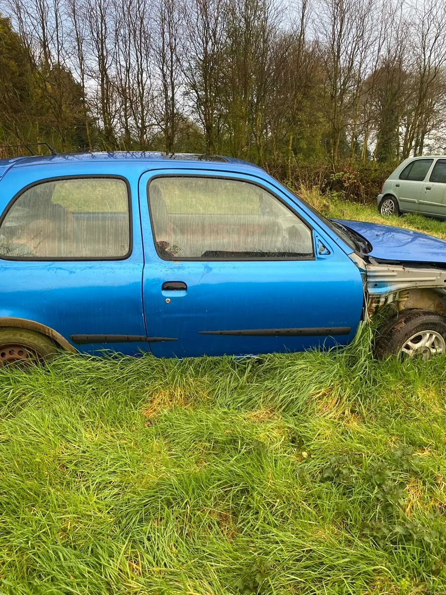 Nissan micra and shell - Image 3