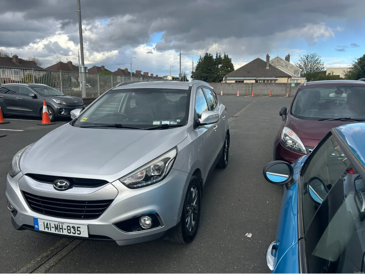 Hyundai ix35 1.7 EXECUTIVE ///IRISH CAR FROM NEW W - Image 3
