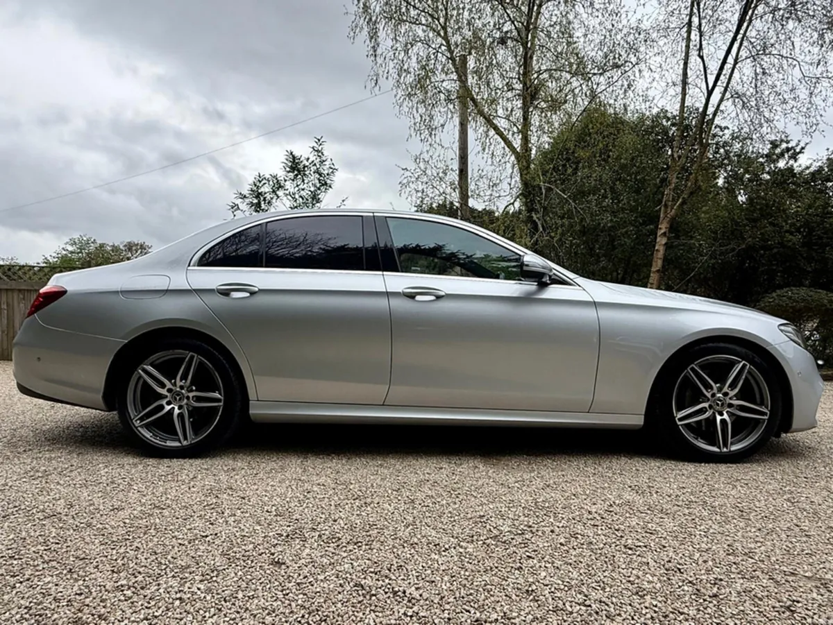 Mercedes-Benz E-Class E220 D AMG LINE *CarPlay…Ele - Image 4