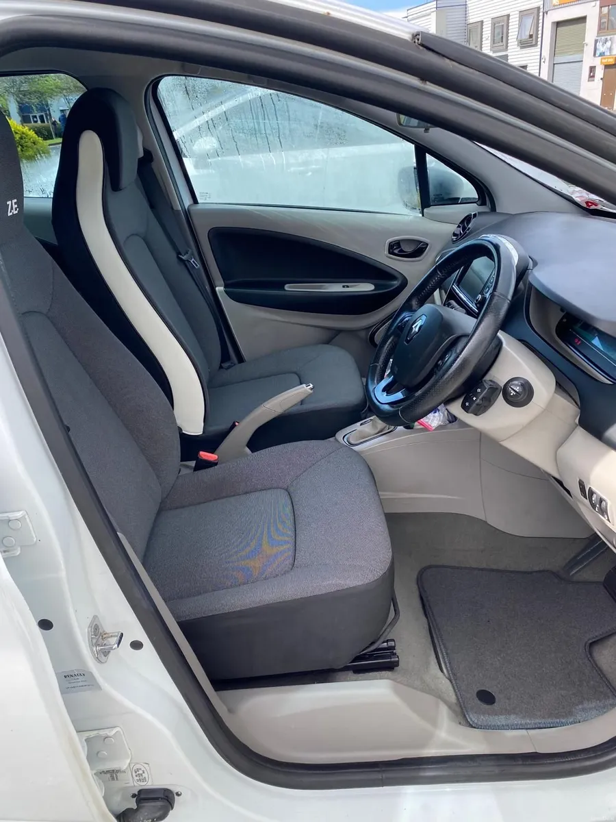 Renault Zoe 2015 - Image 4