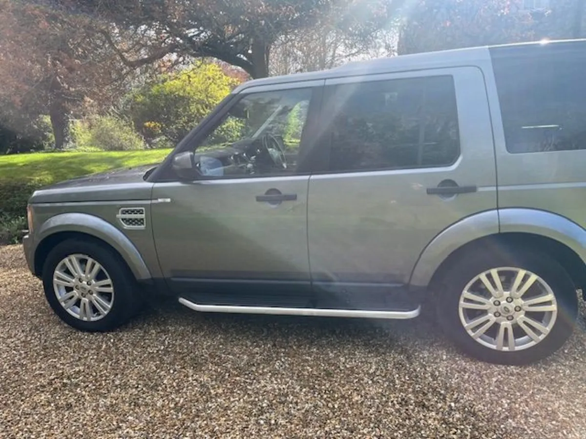 Land Rover Discovery 2013 - Image 2