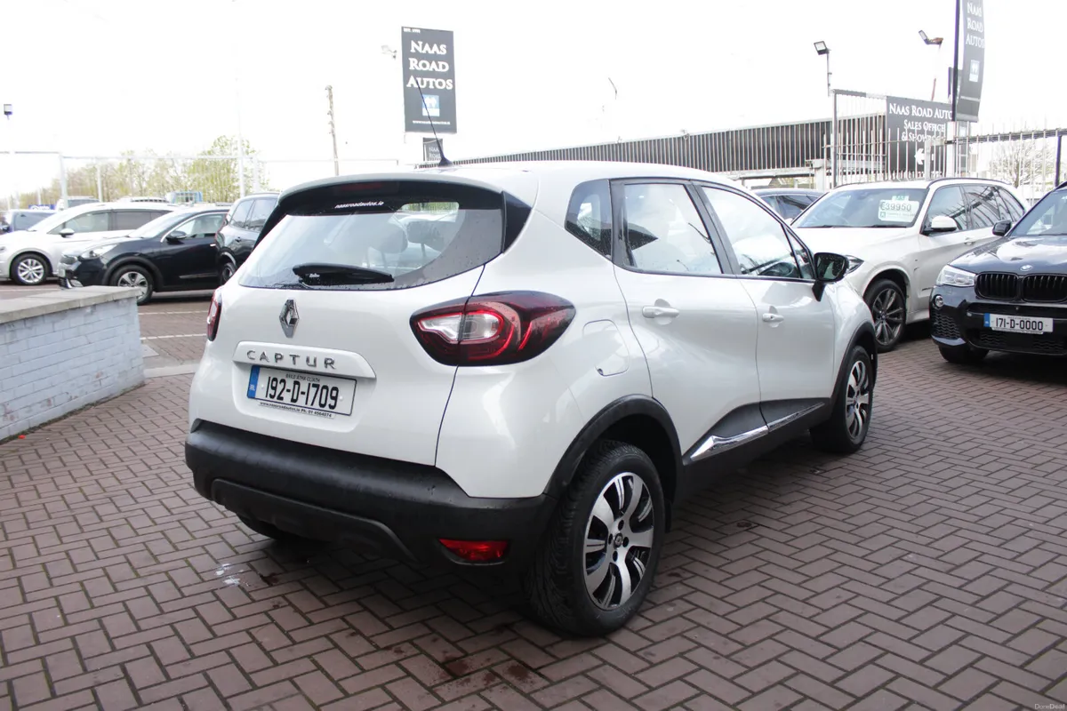 2019 RENAULT CAPTUR 1.5DCI 90 PLAY 5DR - Image 4