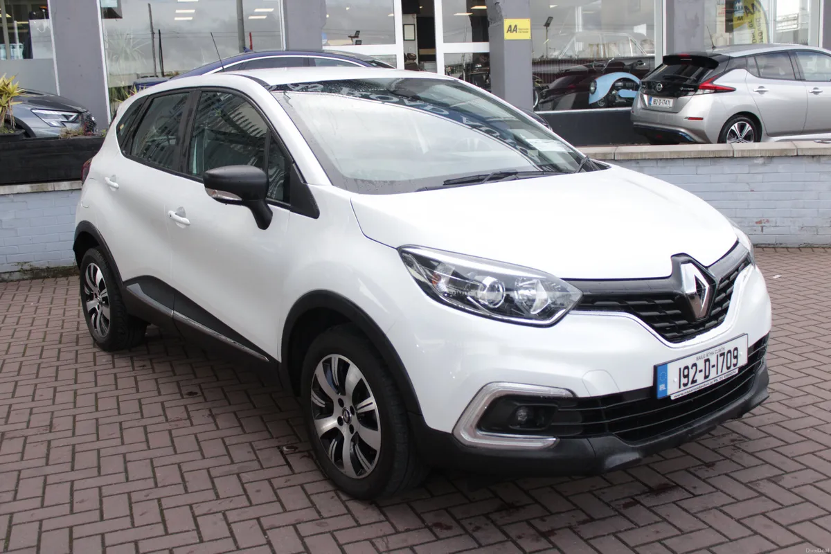 2019 RENAULT CAPTUR 1.5DCI 90 PLAY 5DR - Image 2