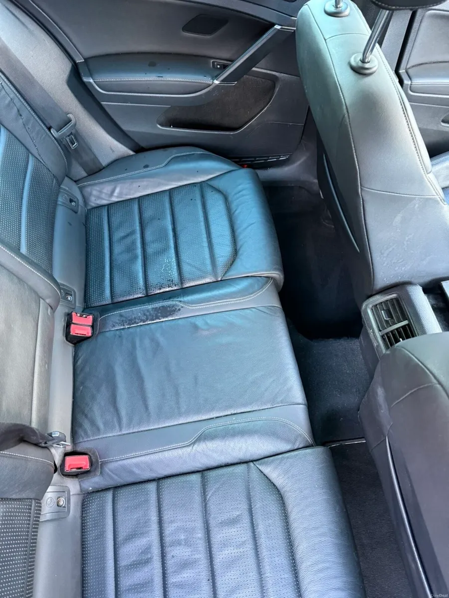 VOLKSWAGEN GOLF 1.6 TDI MATCH 115PS 5DR - Image 3