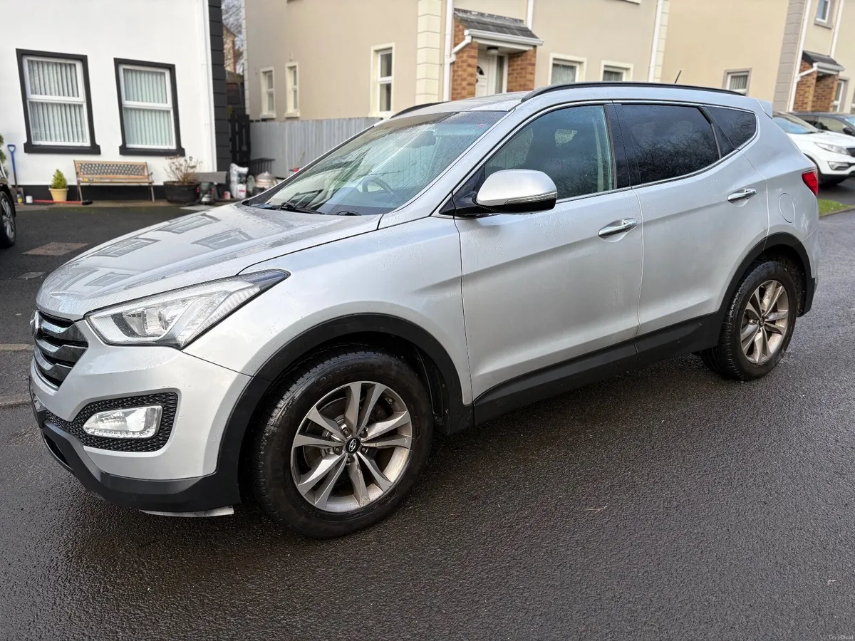 Hyundai Santa Fe 2015 - Image 1