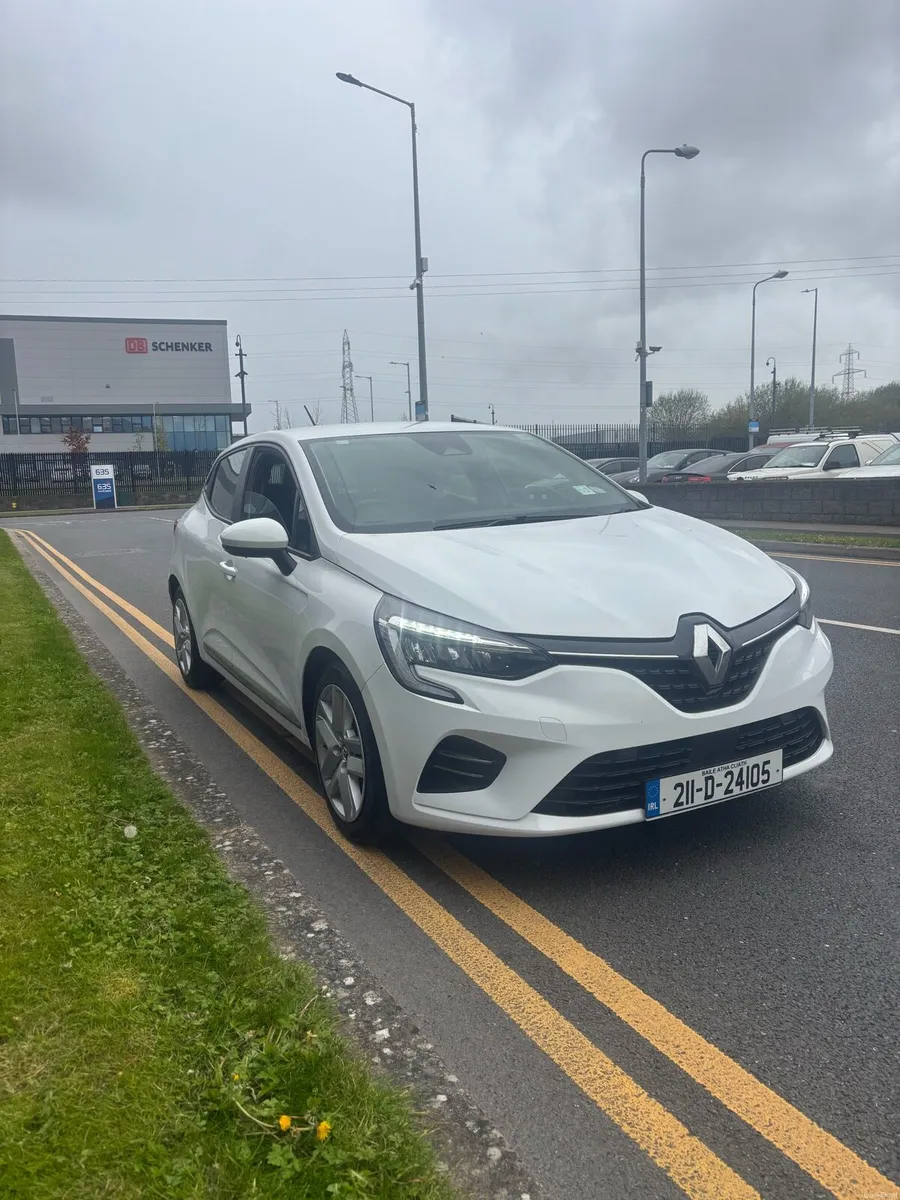 2021 Renault Clio - Image 1