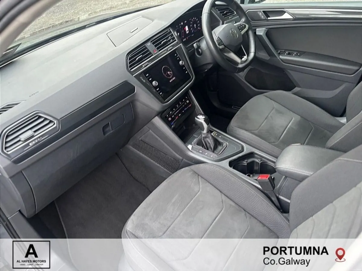 Volkswagen Tiguan AUTOMATIC ELEGANCE 2.0 TDI 150BH - Image 4