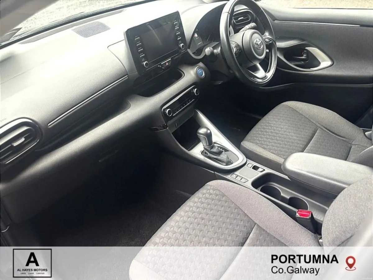 Toyota Yaris AUTOMATIC 1.5 Hybrid  Luna *€1K PRICE - Image 4