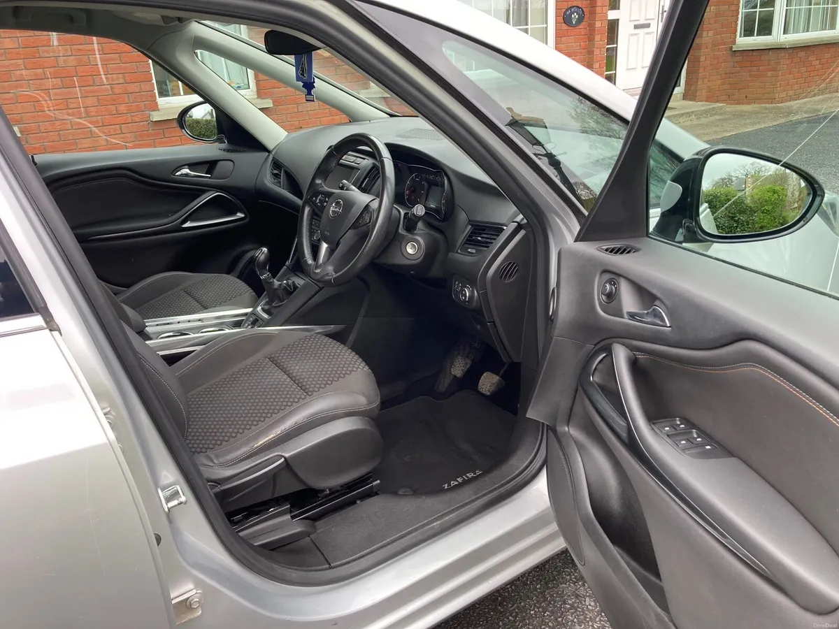 Opel Zafira 2018 - Image 3