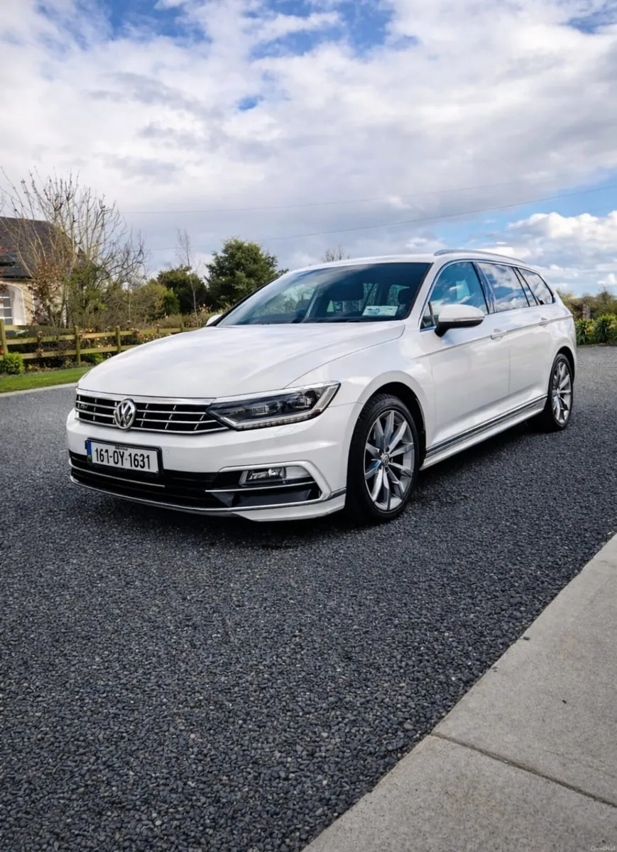 Volkswagen Passat R-Line - Image 1