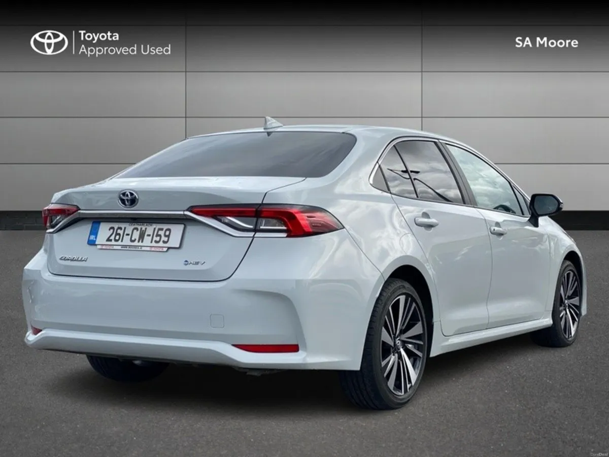 Toyota Corolla LUNA SPORT SALOON - Image 2