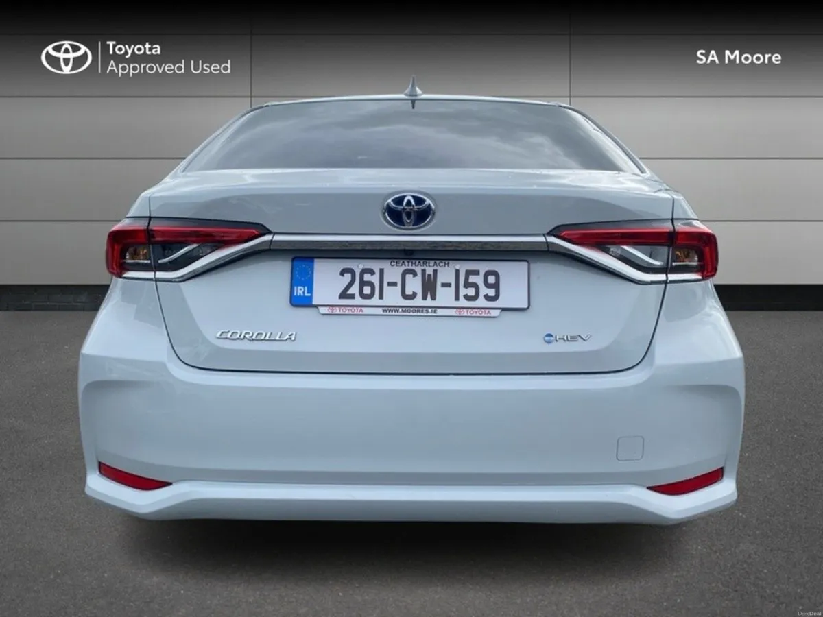 Toyota Corolla LUNA SPORT SALOON - Image 4