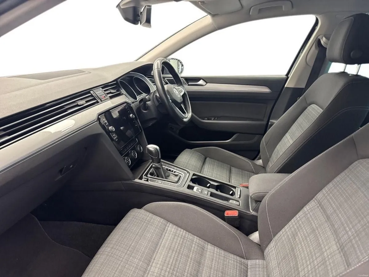 Volkswagen Passat 1.6TDI BUSINESS *AUTO* €85 PER W - Image 3