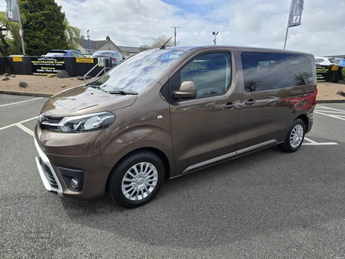 Toyota Proace Shuttle Medium - Image 2