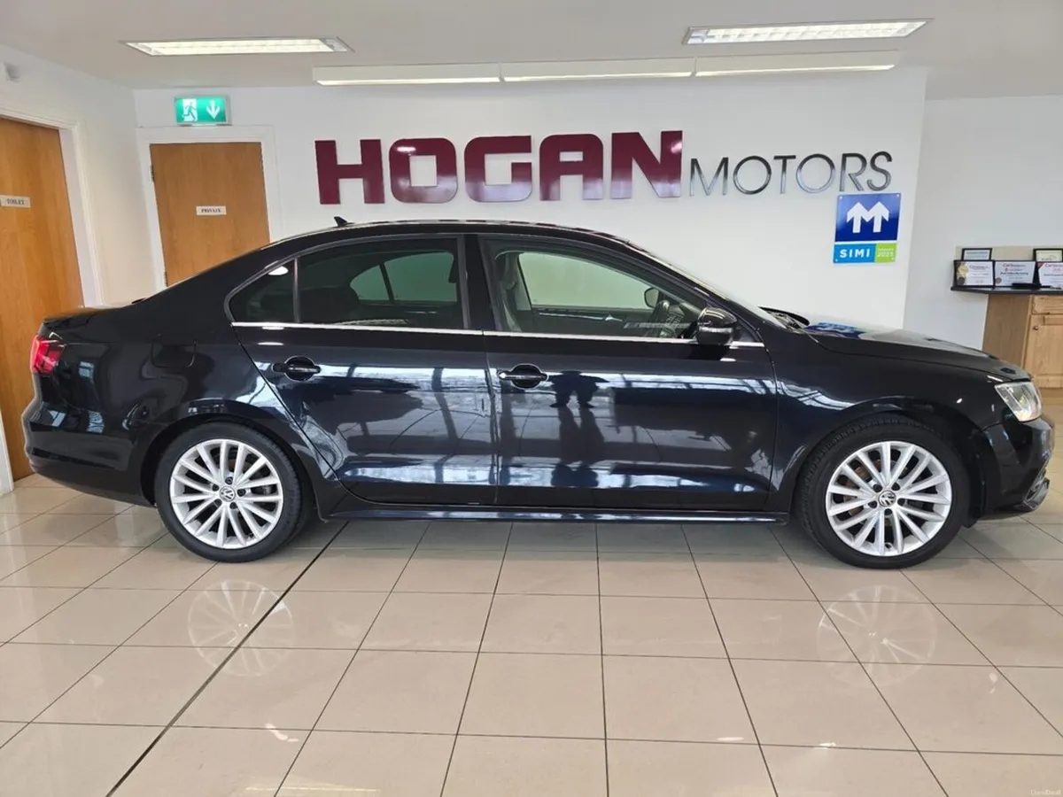 Volkswagen Jetta Highline 1.4 Automatic Saloon - Image 3