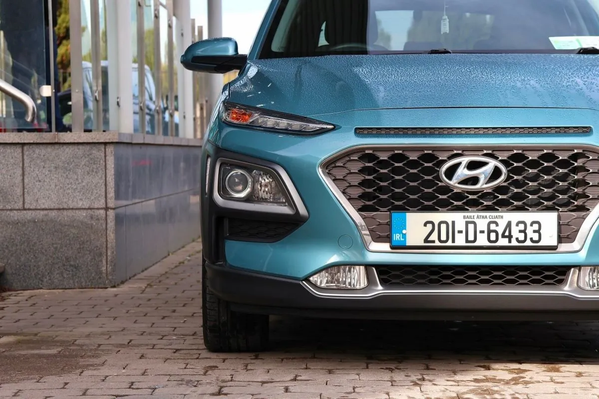 Hyundai KONA 1.6 GDI Hybrid Executive, Automatic - Image 3
