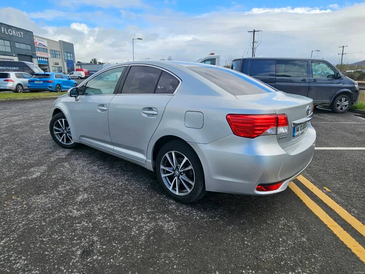 Toyota Avensis 2.0D4D Strata - Image 4