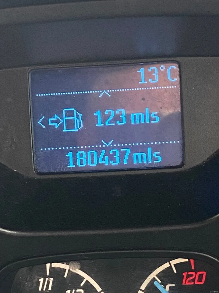 Ford Focus 2013 - Image 2