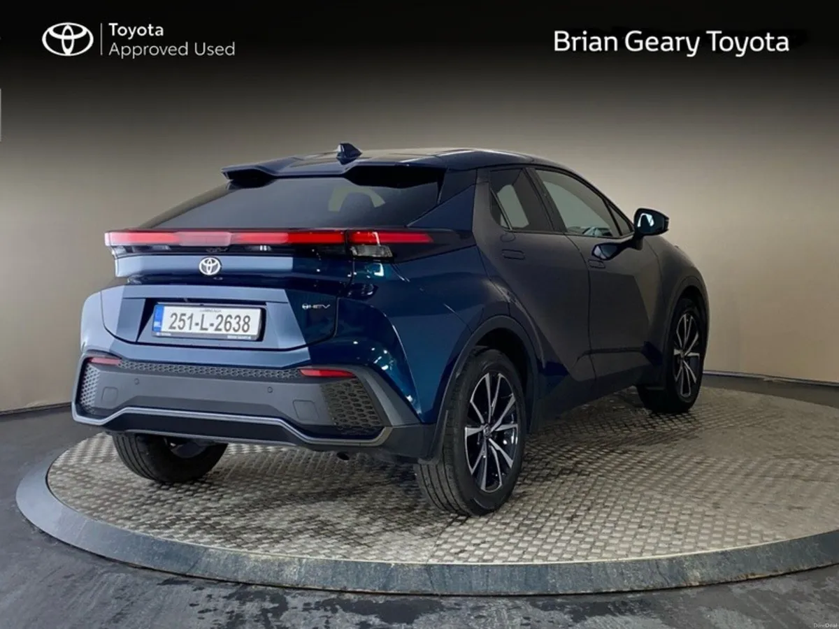 Toyota C-HR HYBRID SPORT - Image 2
