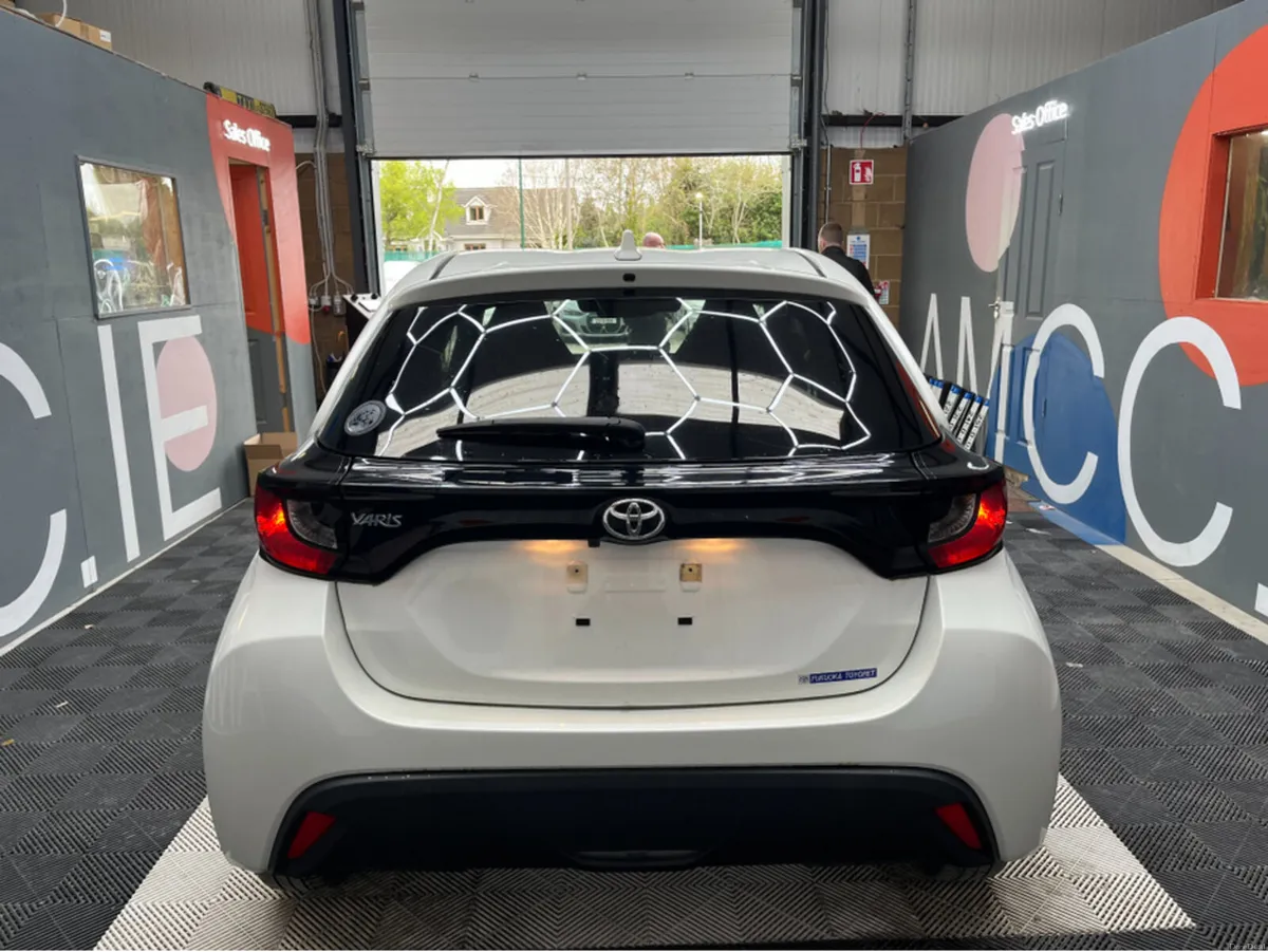Toyota Yaris 2022 TOYOTA YARIS X 1.0 AUTOMATIC / R - Image 3