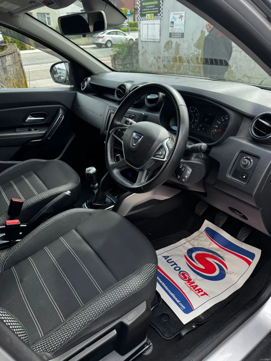 Dacia Duster very high spec new shape - Image 3