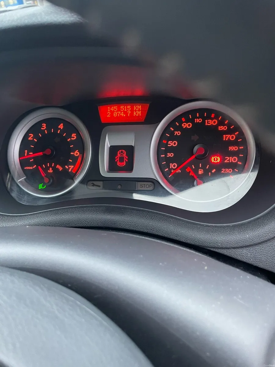 Renault Clio - Image 4