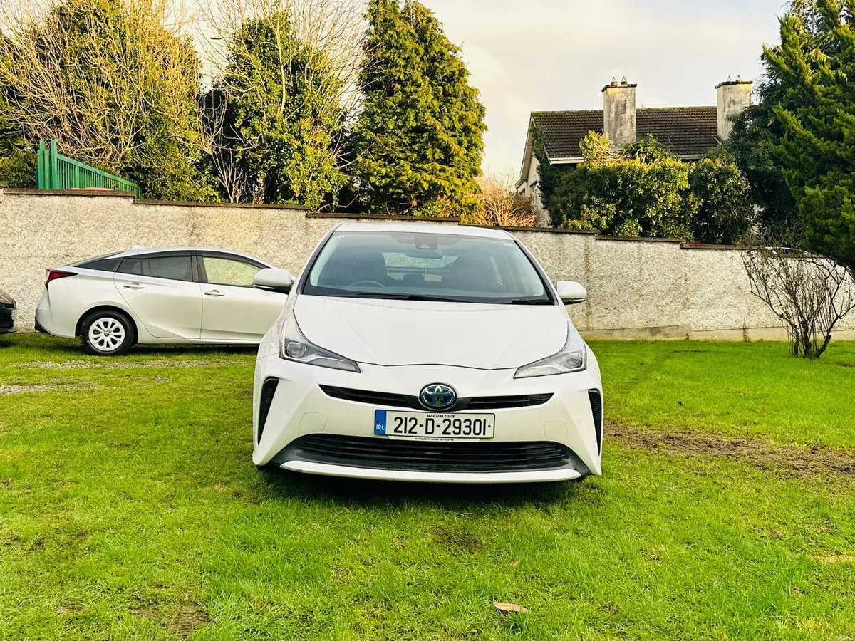 TOYOTA PRIUS 2021 HYRBID AUTOMATIC - Image 2