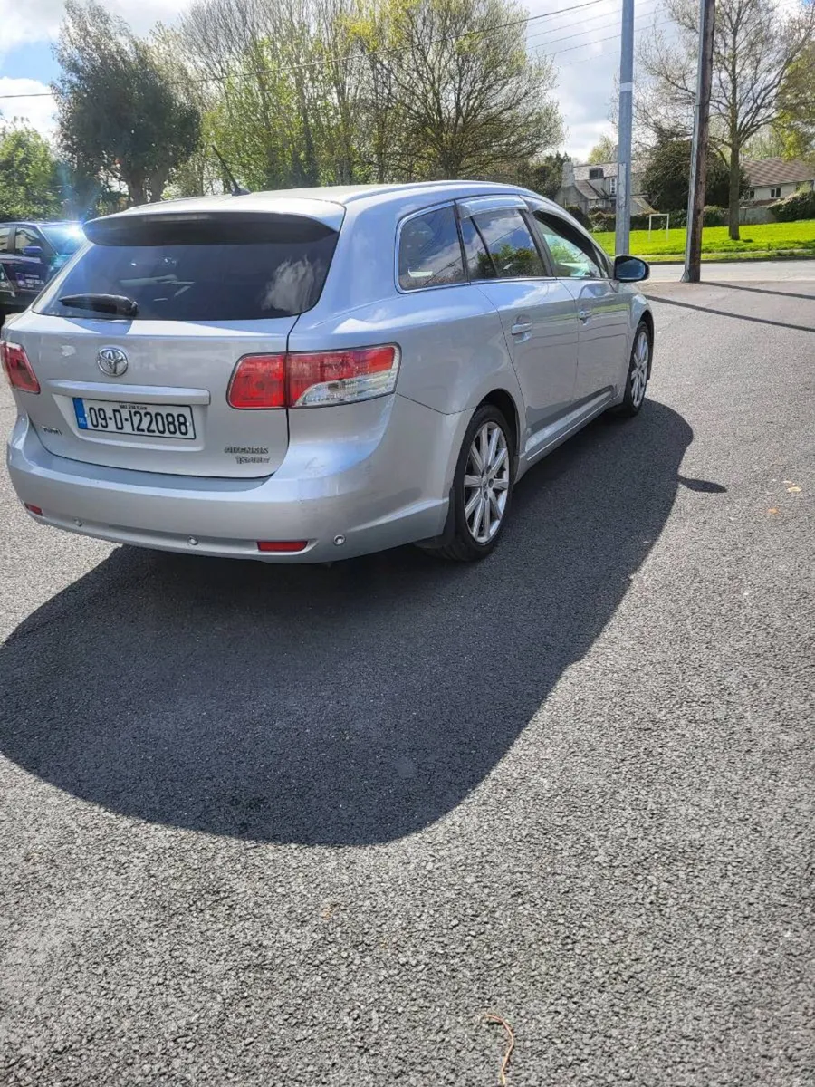 Toyota avensis estate automatic with nct and tax - Image 3