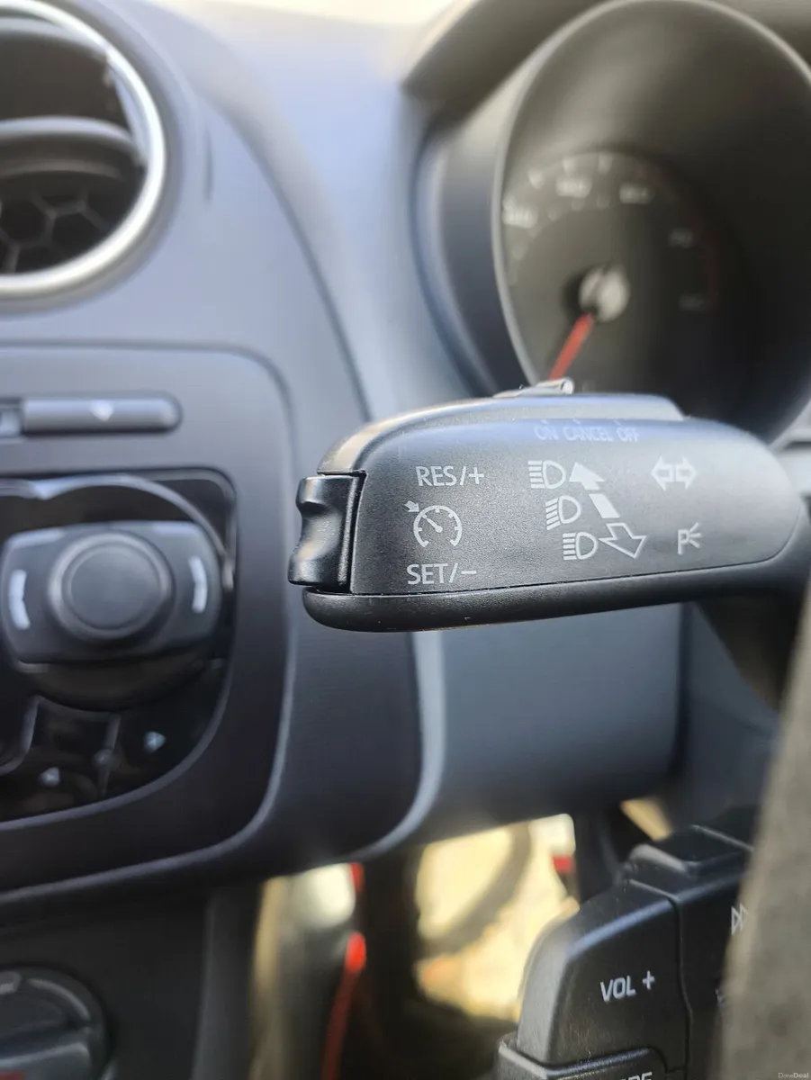 SEAT Ibiza 2011 low klms - Image 6