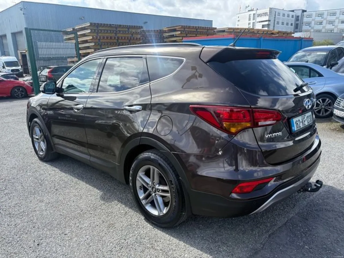 2016 Hyundai Santa Fe AWD Executive 2.2L Diesel - Image 3