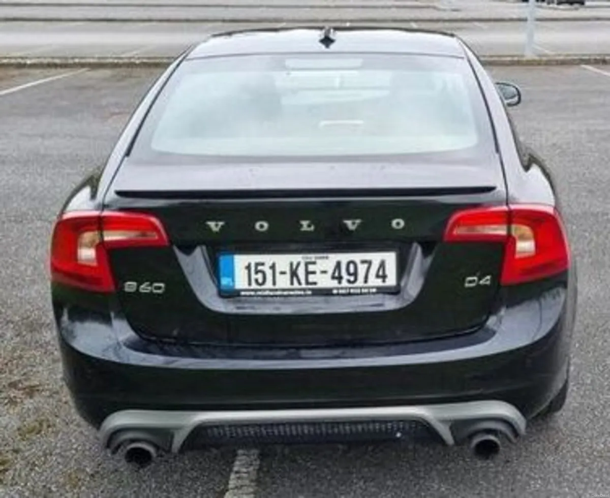 Volvo S60 2015 - Image 2