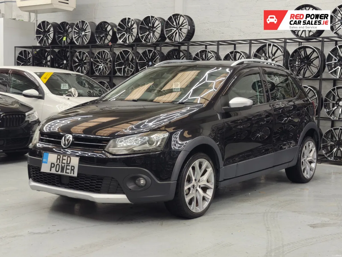 2017 VOLKSWAGEN CROSS POLO AUTO - Image 2