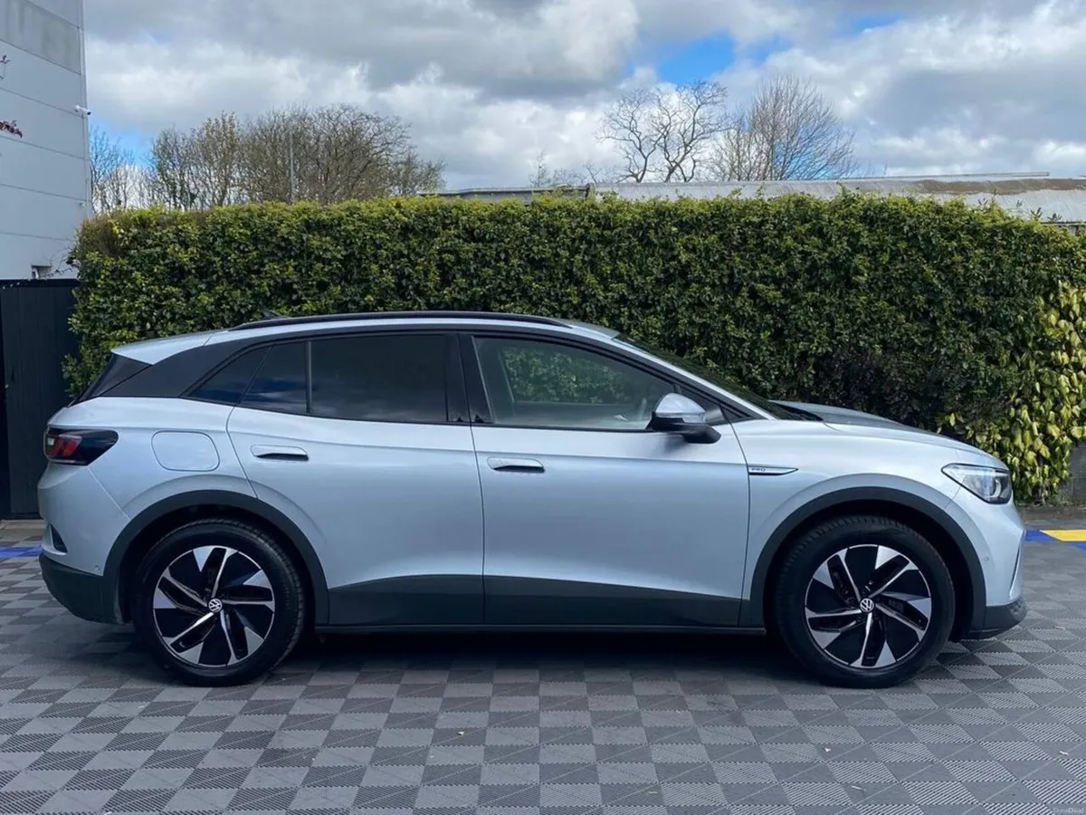 Volkswagen ID.4 PRO LIFE 77KWH // 19" DIAMOND CUT - Image 2