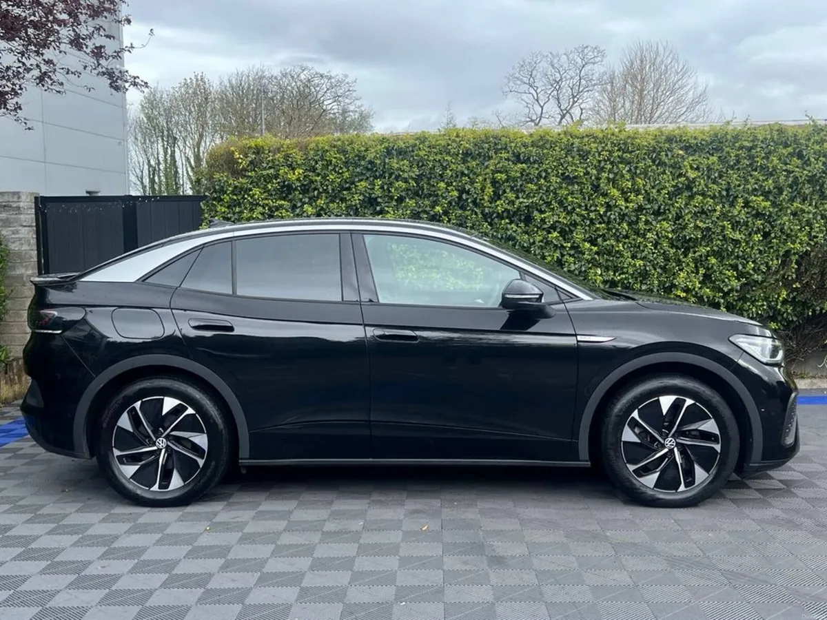 Volkswagen ID.5 PRO FAMILY 77KWH // PANORAMIC SUNR - Image 3