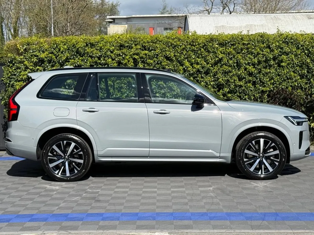 Volvo XC90 T8 PLUS 7-SEATER 2.0 HYBRID ** BRAND NE - Image 3