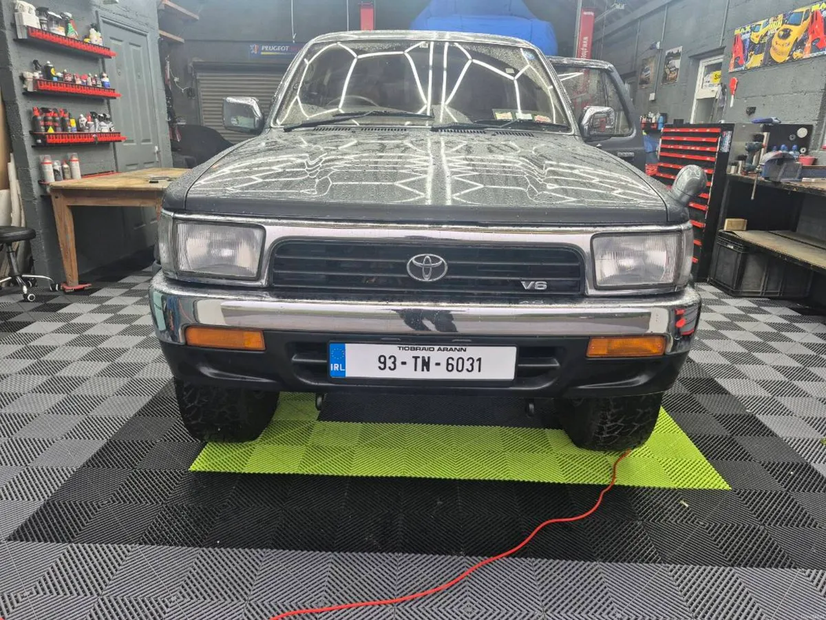 Hilix Surf 1993 3.0 V6 Auto - Image 1