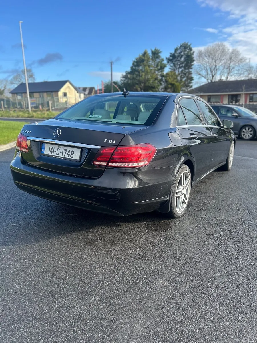 Mercedes-Benz E-Class 2014 - Image 4