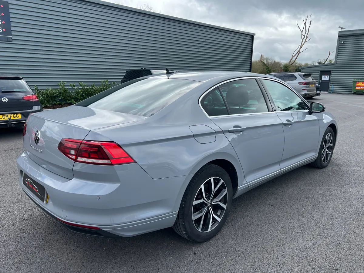 2022 Volkswagen Passat SEL 2.0 TDI - Automatic - Image 4