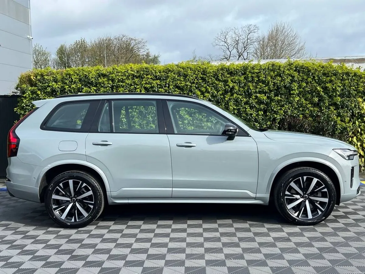 Volvo XC90 T8 PLUS 7-SEATER 2.0 HYBRID AWD ** BRAN - Image 3